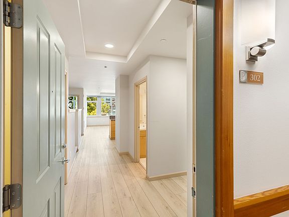 4th image of 2319 1st Ave APT 302