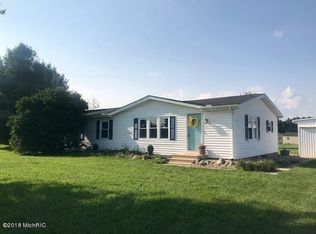 35274 20th Ave, Gobles, MI 49055