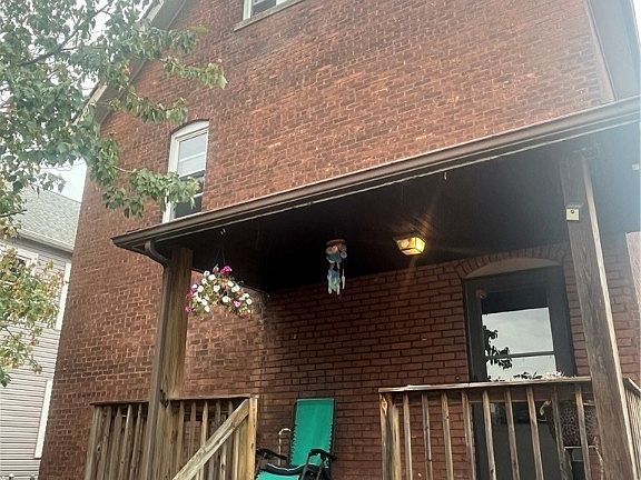 3rd image of 2053 Halstead Ave Unit 2