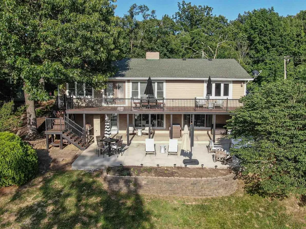 213 Clifty Creek Dr, Marion, IL 62959