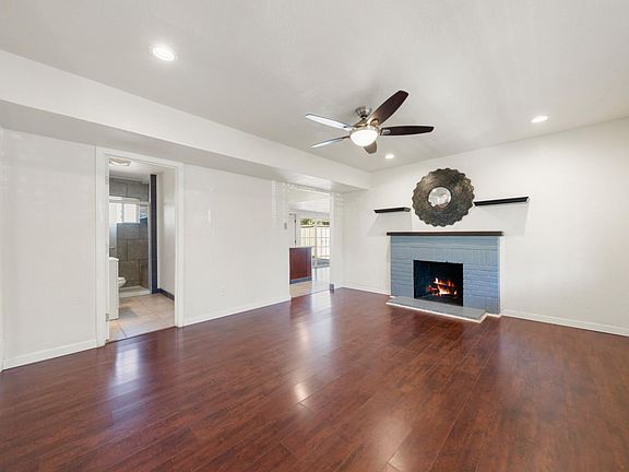 4th image of 3531 Greenview Ln