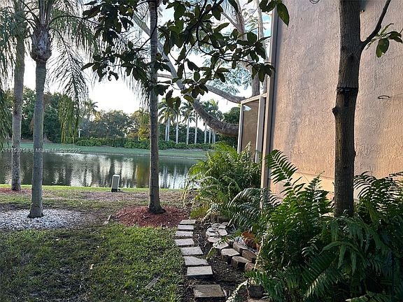 5th image of 2225 Salerno Cir #2225