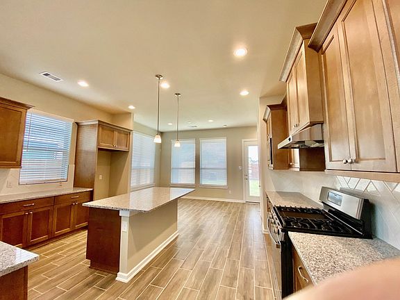 3rd image of 2214 Ironwood Pass Dr