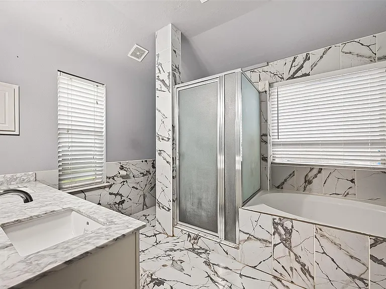 9323 Eaglewood Shadow Ct — Photo 6