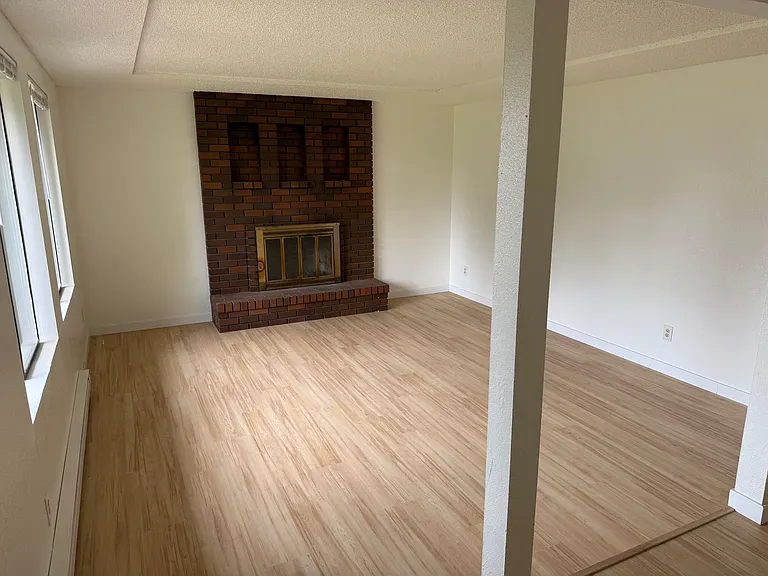 17505 38th Dr NE — Photo 15