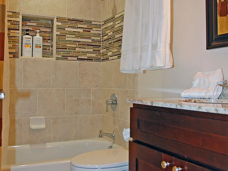 964 W Lamark Ln — Photo 8