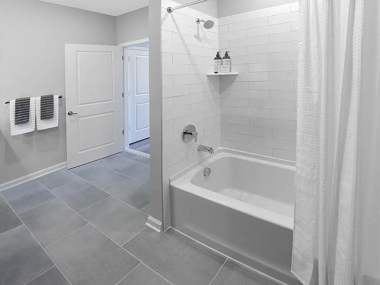 310 Berkeley Ln — Photo 7