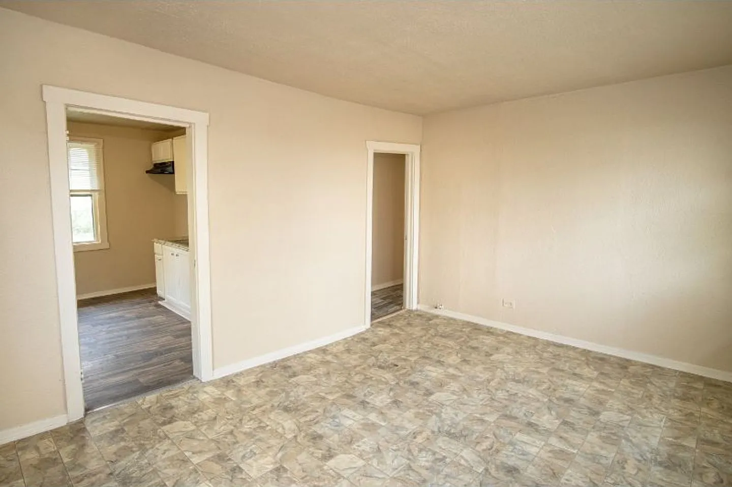 Renovated Home Near Downtown — Photo 4