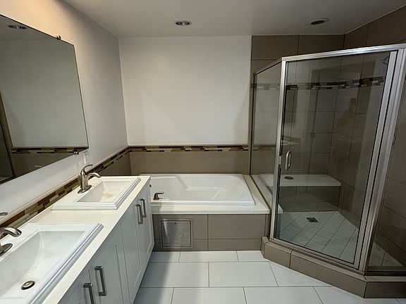 4th image of 11722 Ohio Ave APT 204