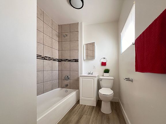 5th image of 1432 Gaviota Ave APT 1