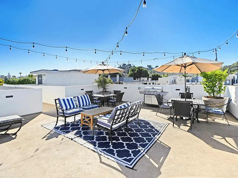 4410 Sepulveda Apartments — Photo 87