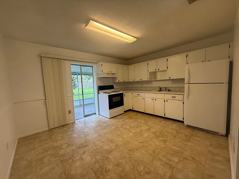 2610 Orange Tree Dr — Photo 6