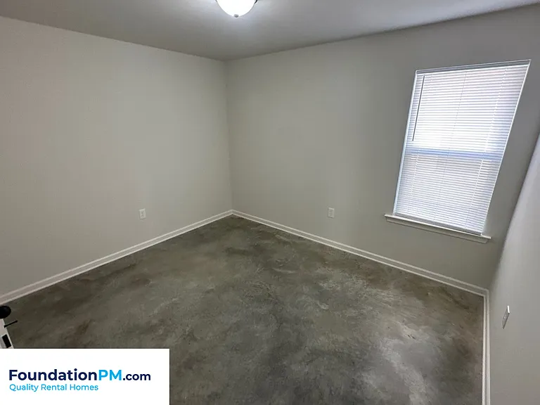 2504 Sl Henry St — Photo 15