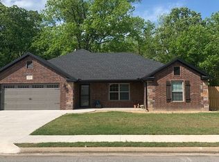 2275 W Kelly Lynn Pl, Fayetteville, AR 72701