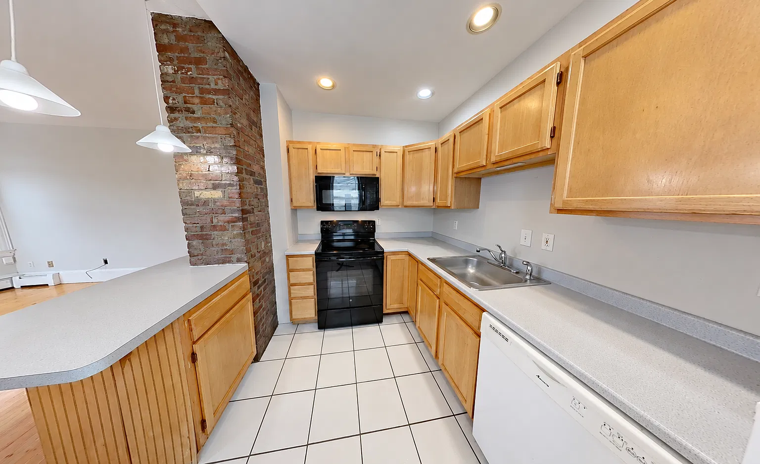 1538 Tremont St — Photo 4