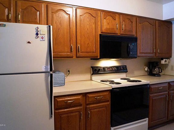 5th image of 1484 Brusse Ave