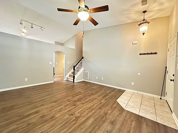 4th image of 189 Old Woolen Mill Ln