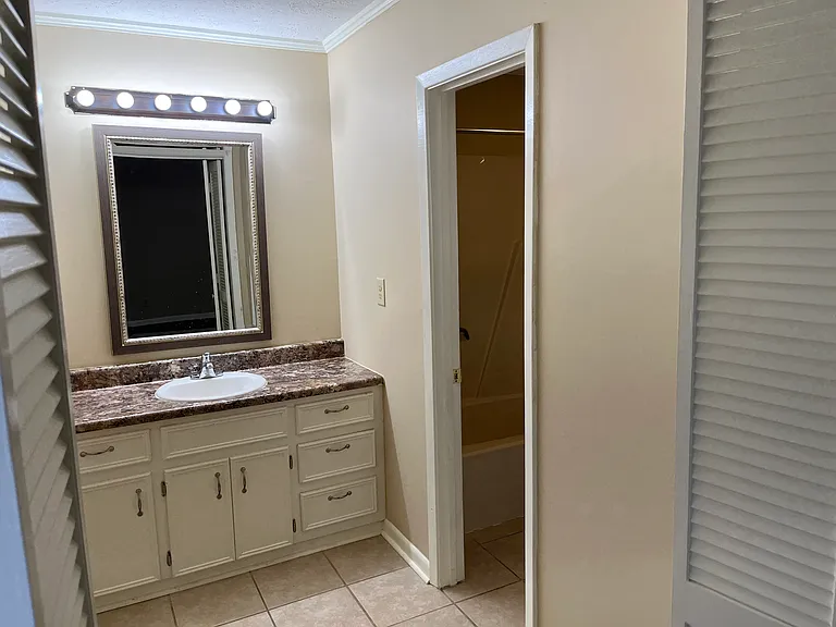 226 Justin Cir — Photo 16