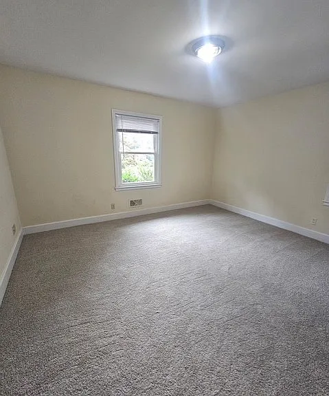 305 Augusta Rd — Photo 23