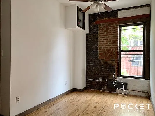 Rented by PocketBroker Inc | media 10