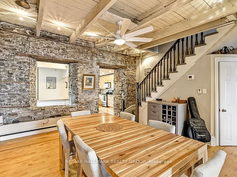176 King Edward Ave — Photo 12