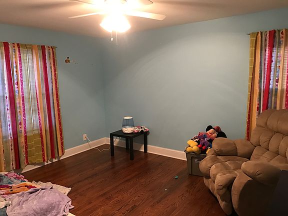 4th image of 18262 Buckingham Ave