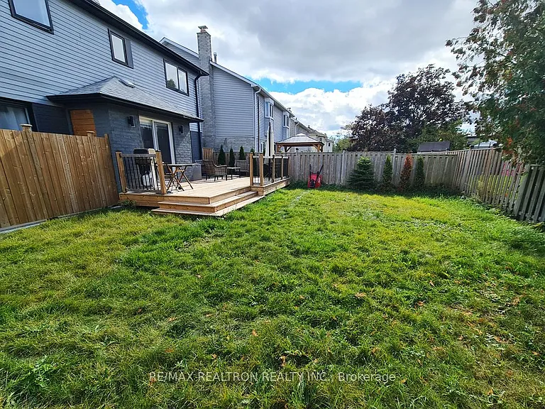 657 Cognac Cres #UPPER — Photo 26