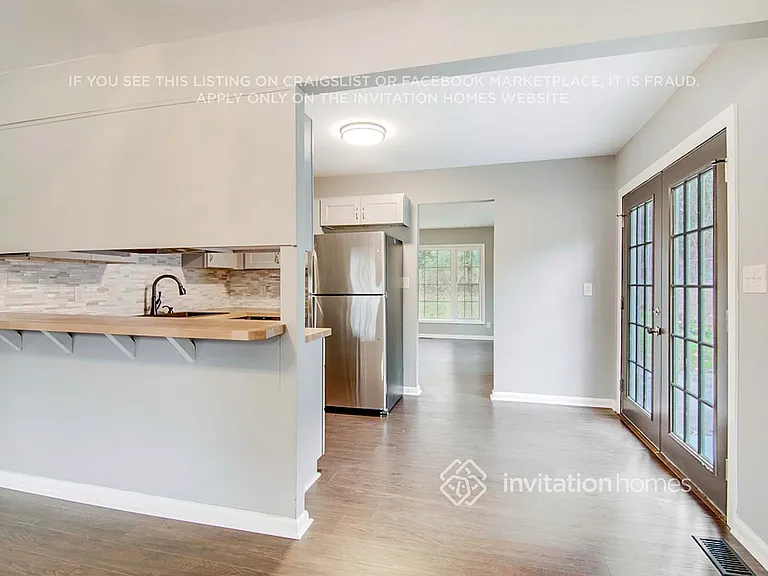 1100 Chatham Ln — Photo 9