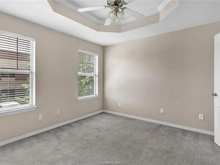 1000 Spring Loop #1306 — Photo 17