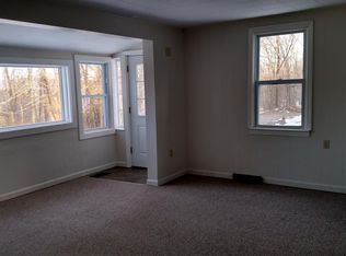 47 Gay Hill Rd, Uncasville, CT 06382