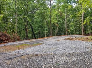 3 Rosenkranz Ln, Hayesville, NC 28904