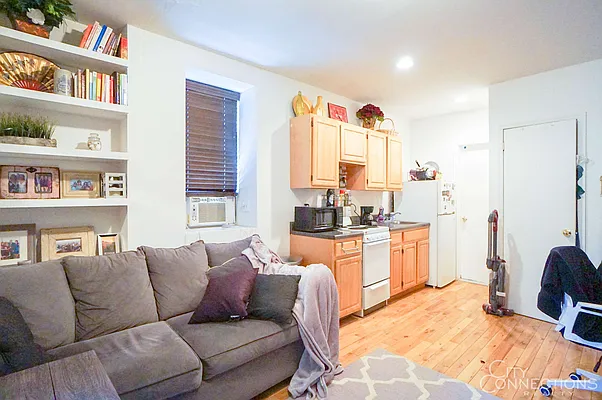 Rented by City Connections Realty | media 24