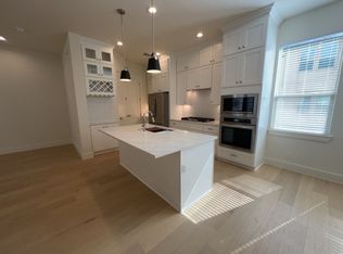 10607 Enclave Shadows Ct, Houston, TX 77043