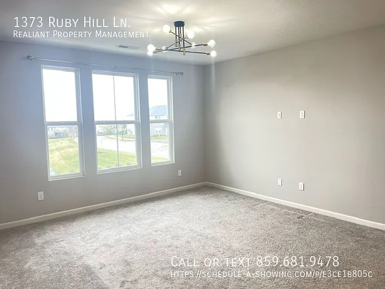 1373 Rubyhill Ln — Photo 16