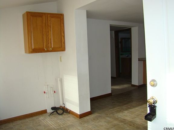 4th image of 96 Hartford Main St