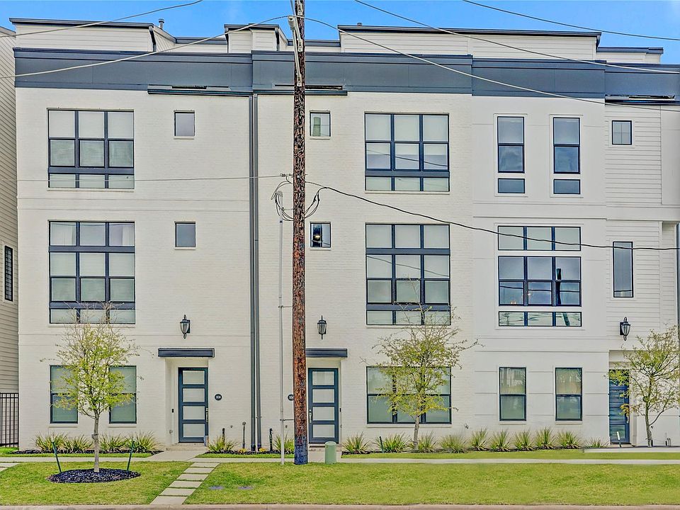 1st image of 1104 Ennis St