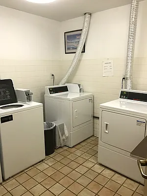 Rented by 18 REALTY | media 5