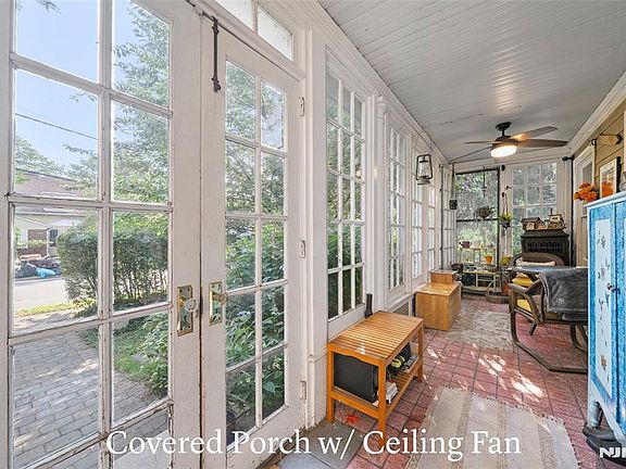 4th image of 332 Harold Ave