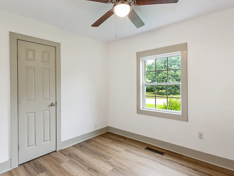 6543 N East Park View St — Photo 10