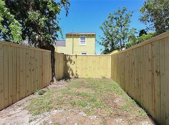 5th image of 1808-1810 Leonidas St #1808