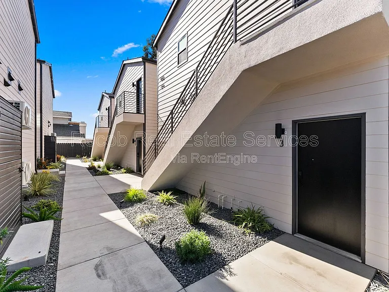 832 Desty St #7 — Photo 15
