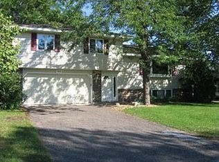 6632 Hillsboro Ave N, Brooklyn Park, MN 55428