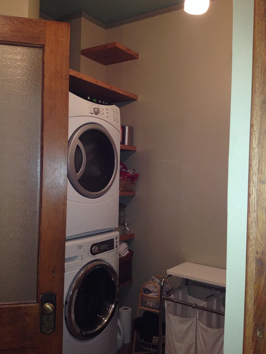 1116 W Church St photo 1