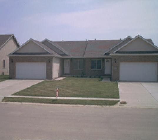 Front of Duplex, left side is for rent.