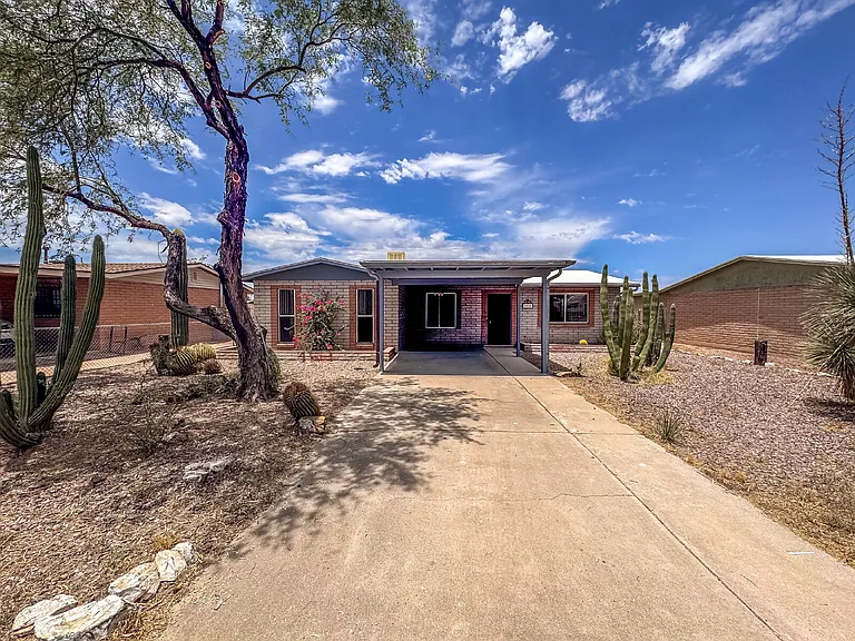5926 S Herpa Dr — Photo 1
