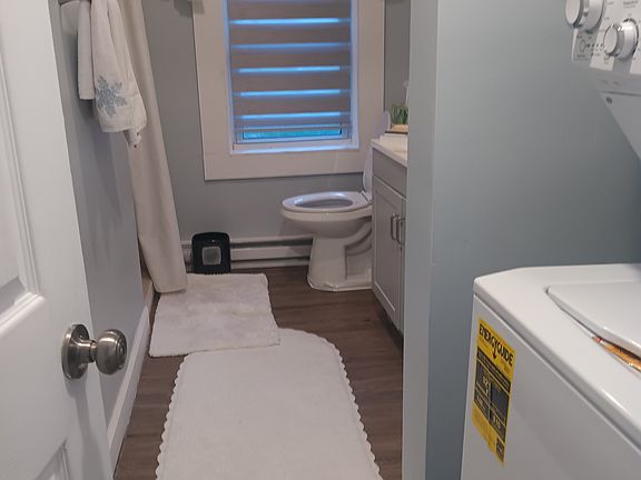 3rd image of 713 Dehirsch Ave #2