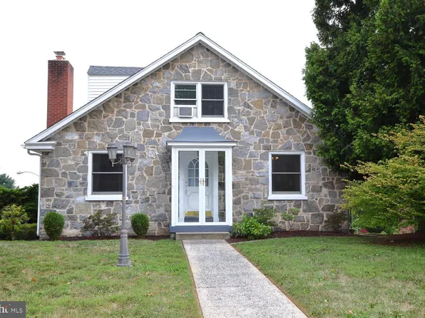 118 E Charlotte St, Millersville, PA 17551