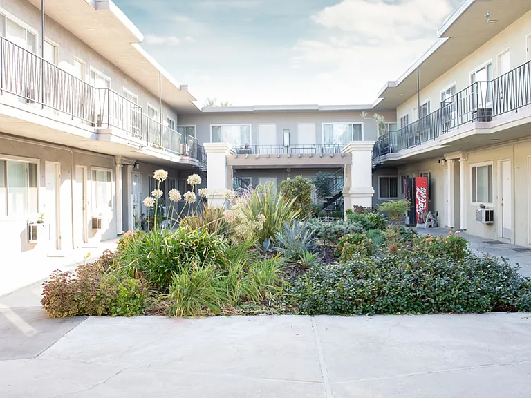 832 Azusa Ave #36 — Photo 4