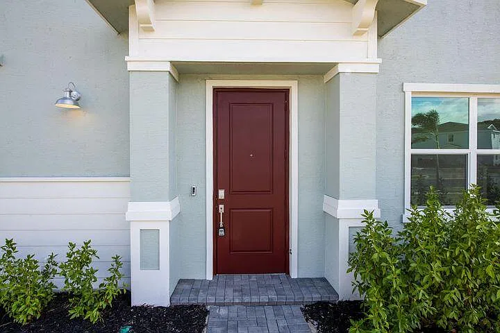 3 bed, 2.5 bath, 1821 sqft, $2,550 — Photo 2
