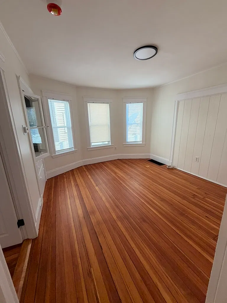 3 bed, 1000 sqft, $2,900 — Photo 4
